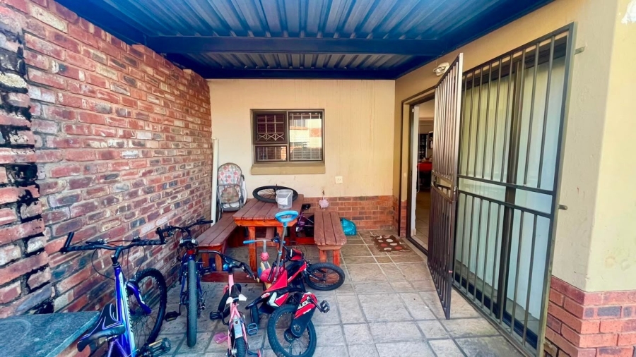 3 Bedroom Property for Sale in Waterval East North West